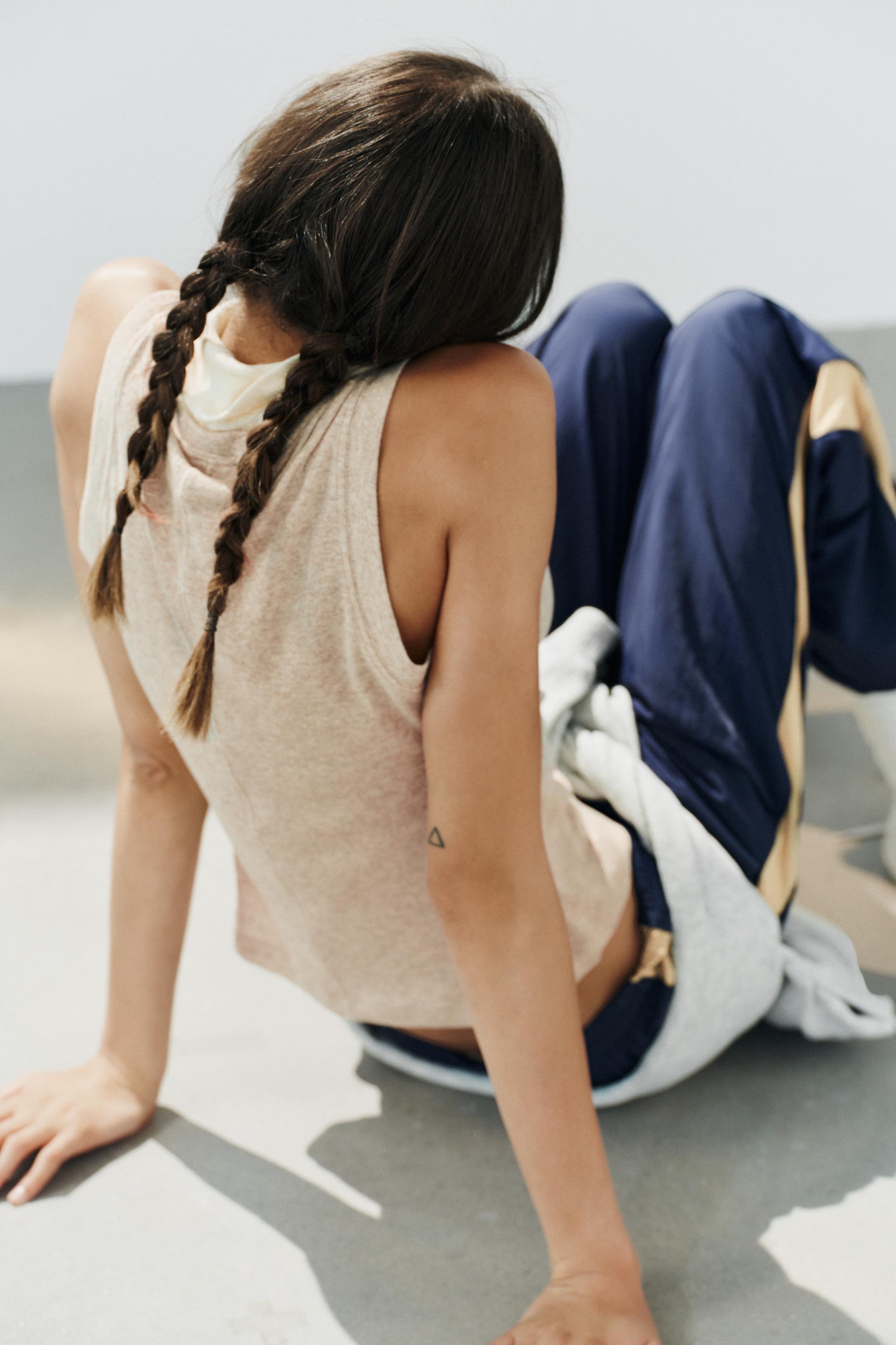 HIGH-NECK MIXED T-SHIRT